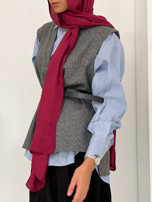 Tweedie V-Vest In Grey